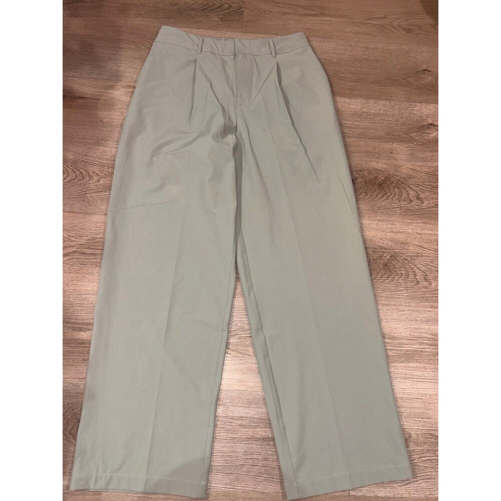 All in motion women’s Stretchy slacks workout material pleated front M NWOT